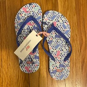 Vineyard vines kids flip flops